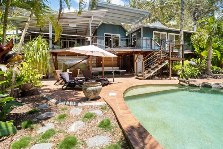 Coolum Tropical Acreage Retreat – Dogs welcome gallery image 5