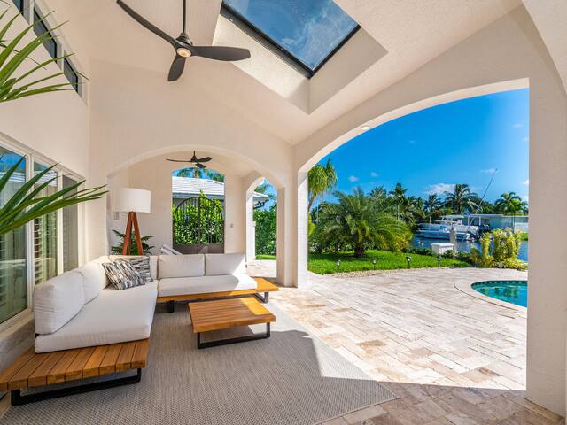 Waterfront Paradise gallery image 3