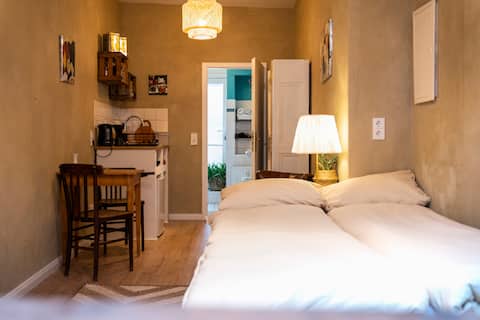 Leistungsstarkes Airbnb: Copper Suite: sustainable stays in Lübeck in Lübeck