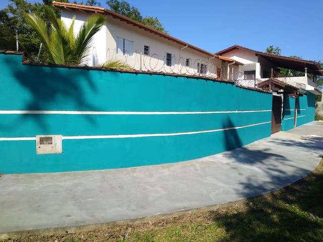 Entire home with 1 bedrooms in Ubatuba - Chalés Bielle de Ubatuba n°4 (apto com cozinha)