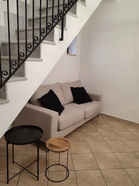 Popular Airbnb listing: L'oliva contesa - la NERA (open space on 2 floors) in Gaeta