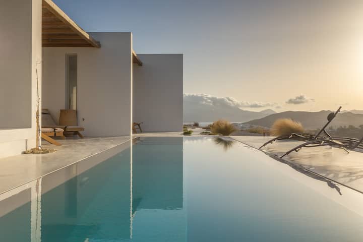 THEIA VILLA
