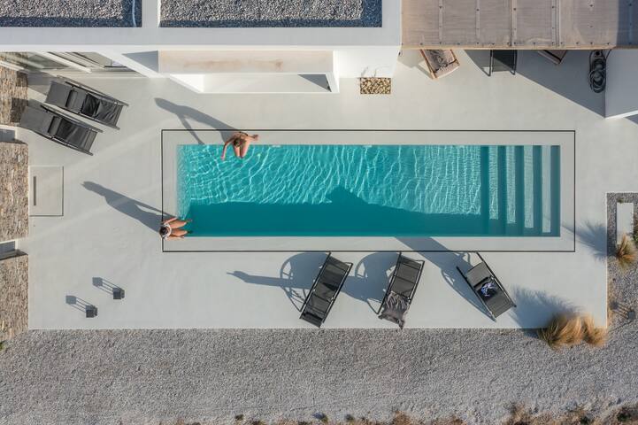 THEIA VILLA gallery image 3