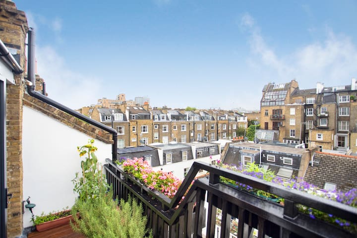 Bright & Stylish Kensington Home | Rooftop Views gallery image 4