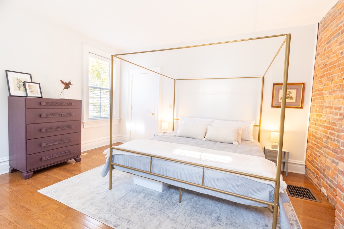 Downstairs King Bedroom