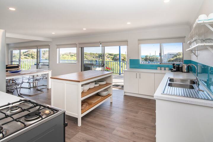 Gracetown Beach House – relaxing beachside holiday gallery image 3