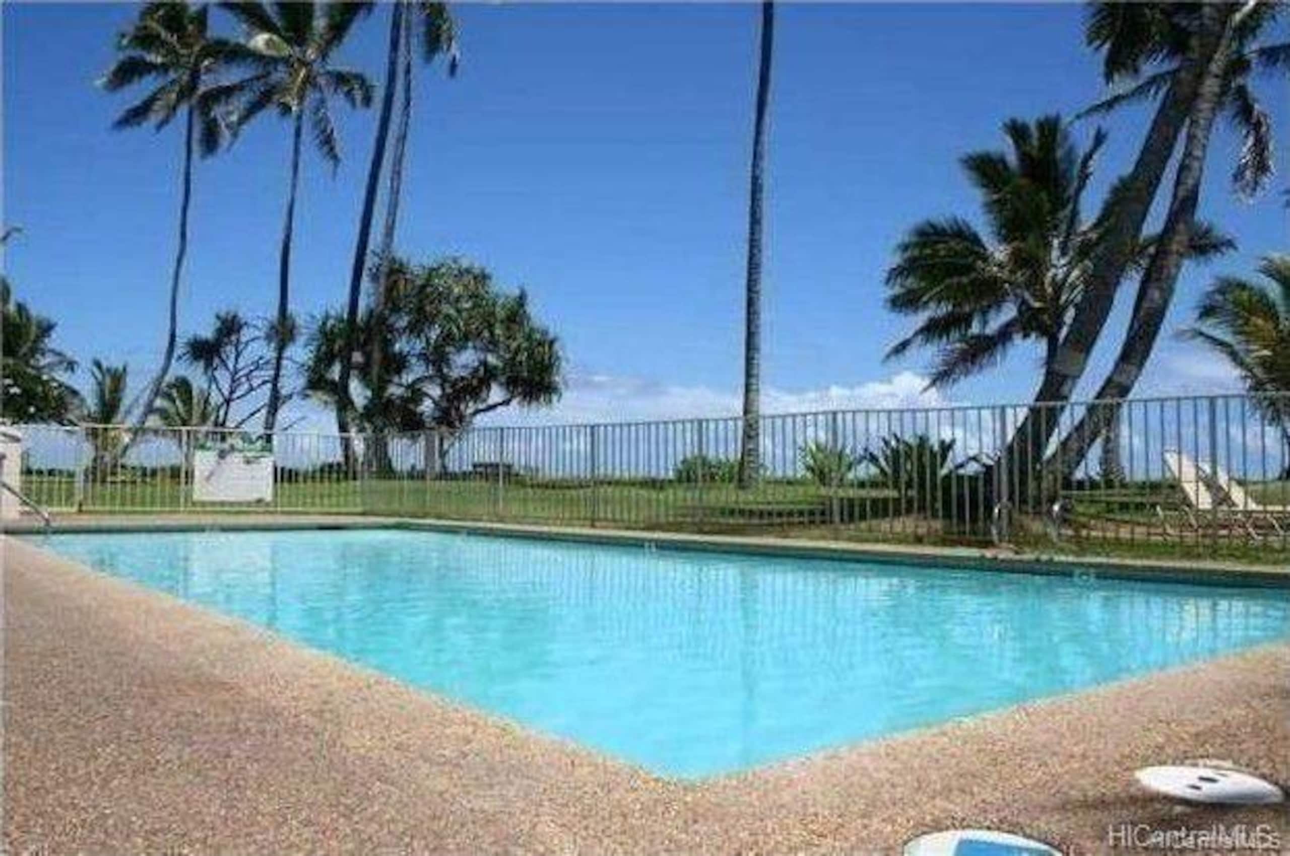 Condo in Hauula · ★4.8 · 1 bedroom · 2 beds · 1 private bath - Image 19