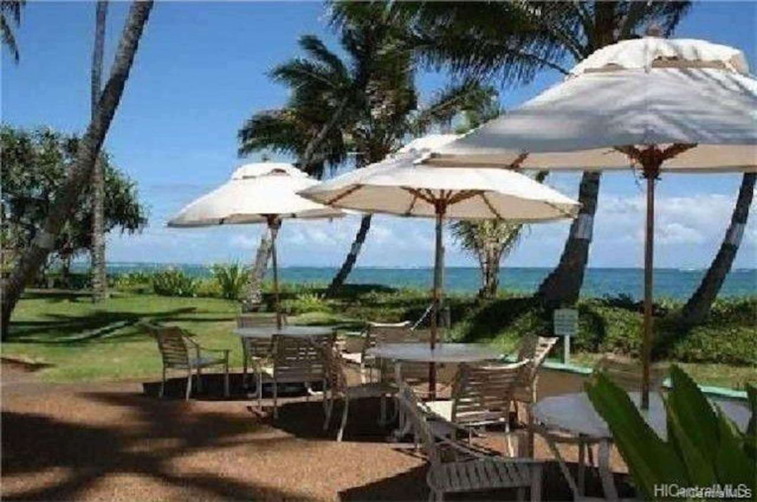 Condo in Hauula · ★4.8 · 1 bedroom · 2 beds · 1 private bath - Image 21