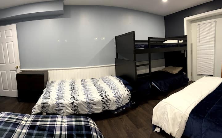 غرفة نوم بمستوى منخفض # 4