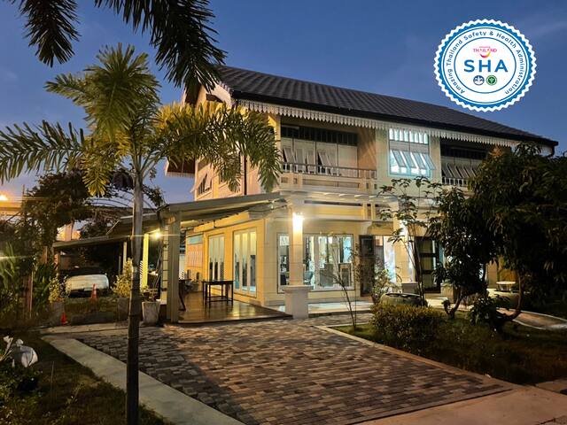 Holiday Home by Airport one station hometel