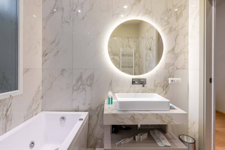 ELICAL Exclusive Private Suites gallery image 2