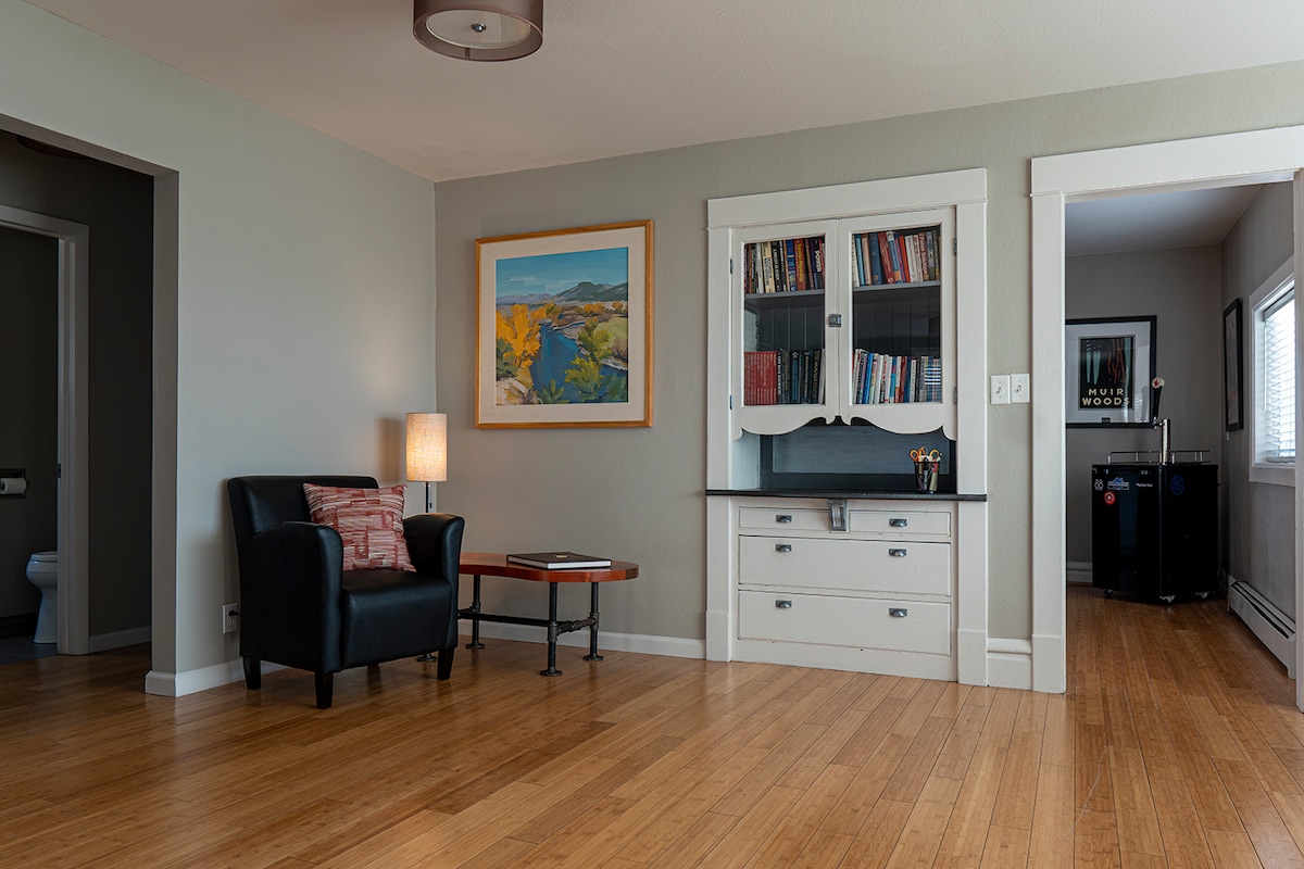Top Airbnb: Downtown Launchpad for your Colorado Adventures! in Grand Junction