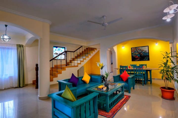 Treehouse Blue managed Airbnb listing 2