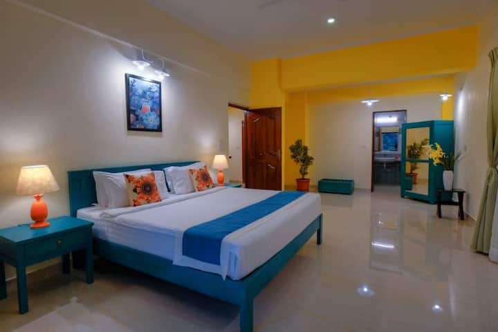 Master bedroom with en suite bathroom