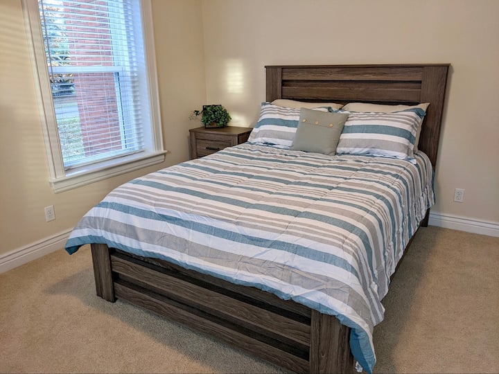 Dormitorio dos, cama tamaño queen