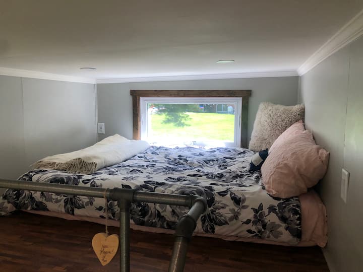 לופט עם מיטת קווין סייז