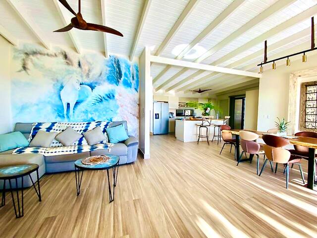 Ocean & Montain view Luxury Villa