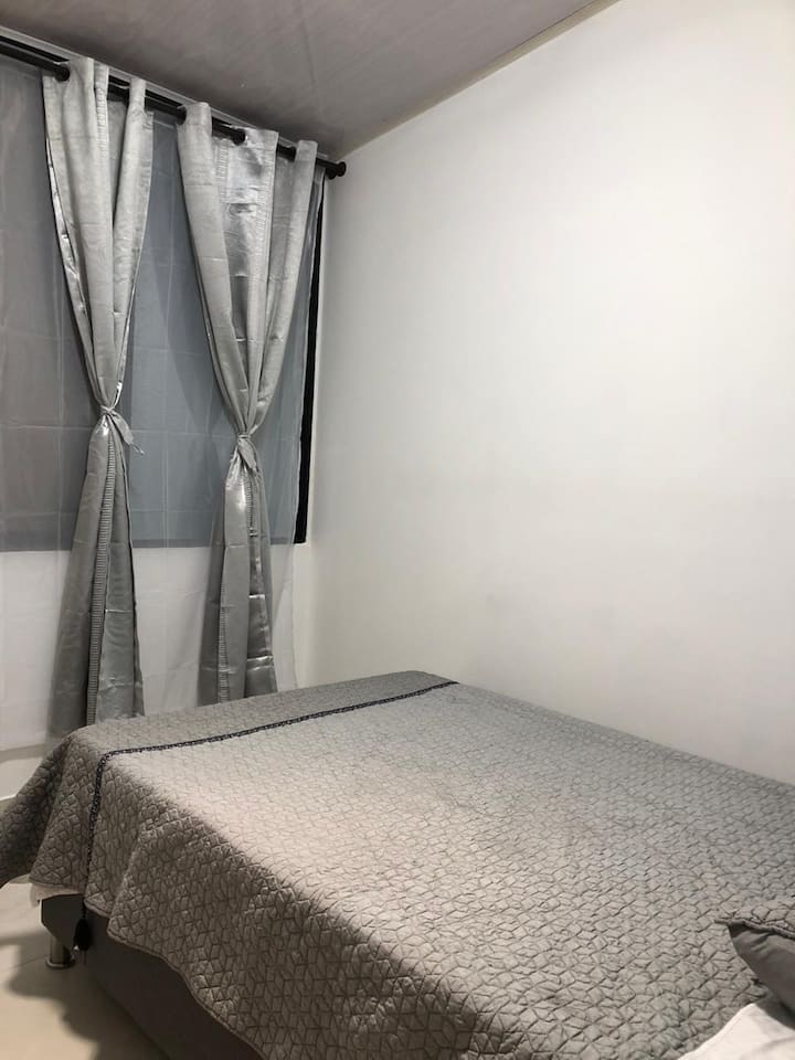 غرفة النوم 2