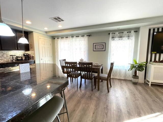 New decoration 5b3.5b 3story 8beds16sleep gallery image 5