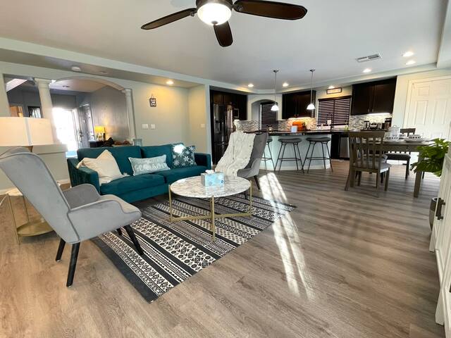 New decoration 5b3.5b 3story 8beds16sleep gallery image 4