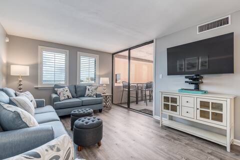 2 BR Gulf View on private beach w heated pool