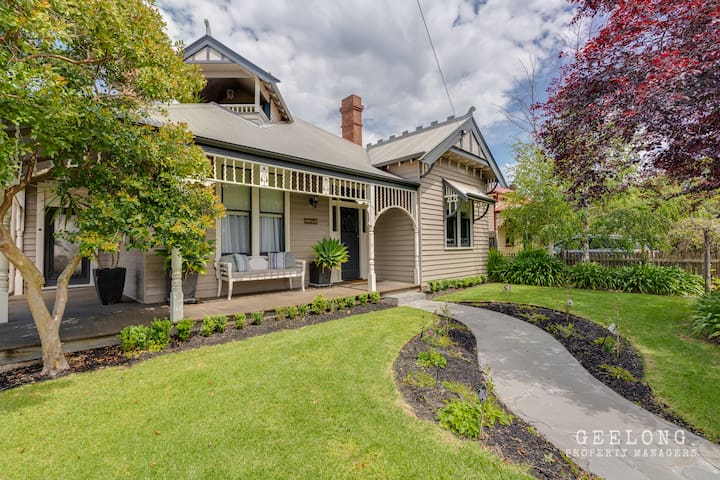 “Armagh” Stunning Victorian Charm in Geelong West