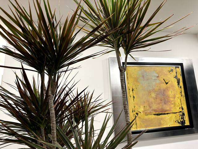 Luxe 2BR Apartment with Linear Park View! gallery image 4