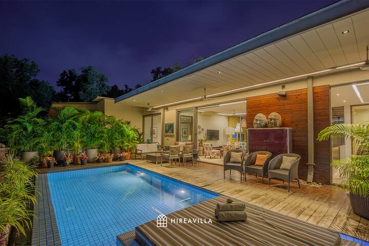 Perfect for Big Groups 8BR Villa w Pool in Parra