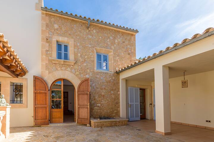 NEU: Finca mit Pool und atemberaubender View