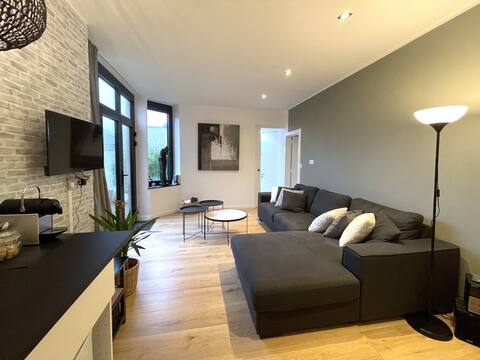 Comfortable apartment in an artistic environment
