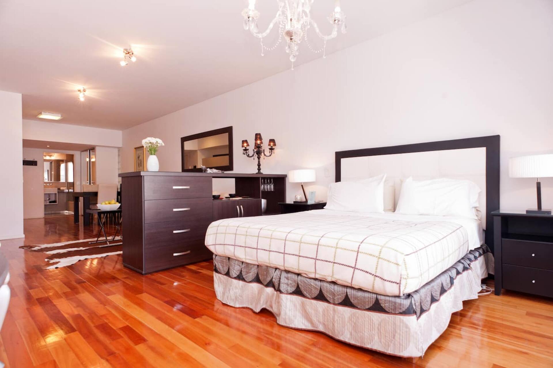 Large studio near Plaza Armenia in Palermo Soho