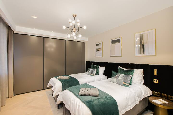 Luxurious 2 Bedroom Apartment | Central London gallery image 4