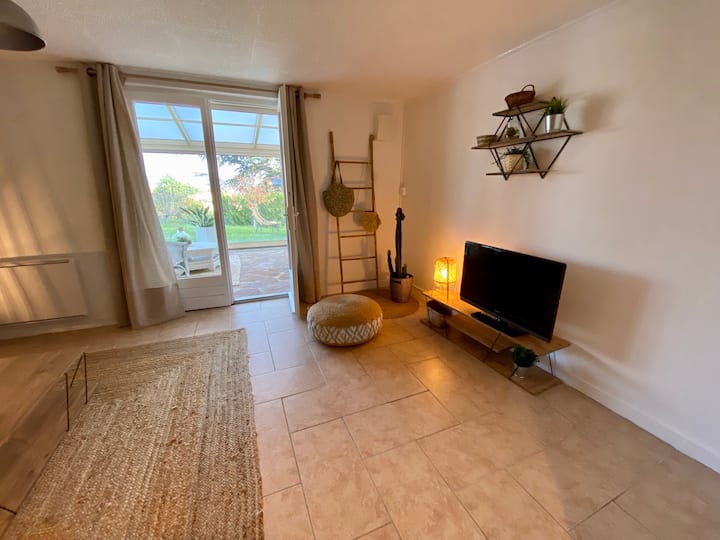 Logement Indépendant En Rez De Jardin Dans Maison - Francheville