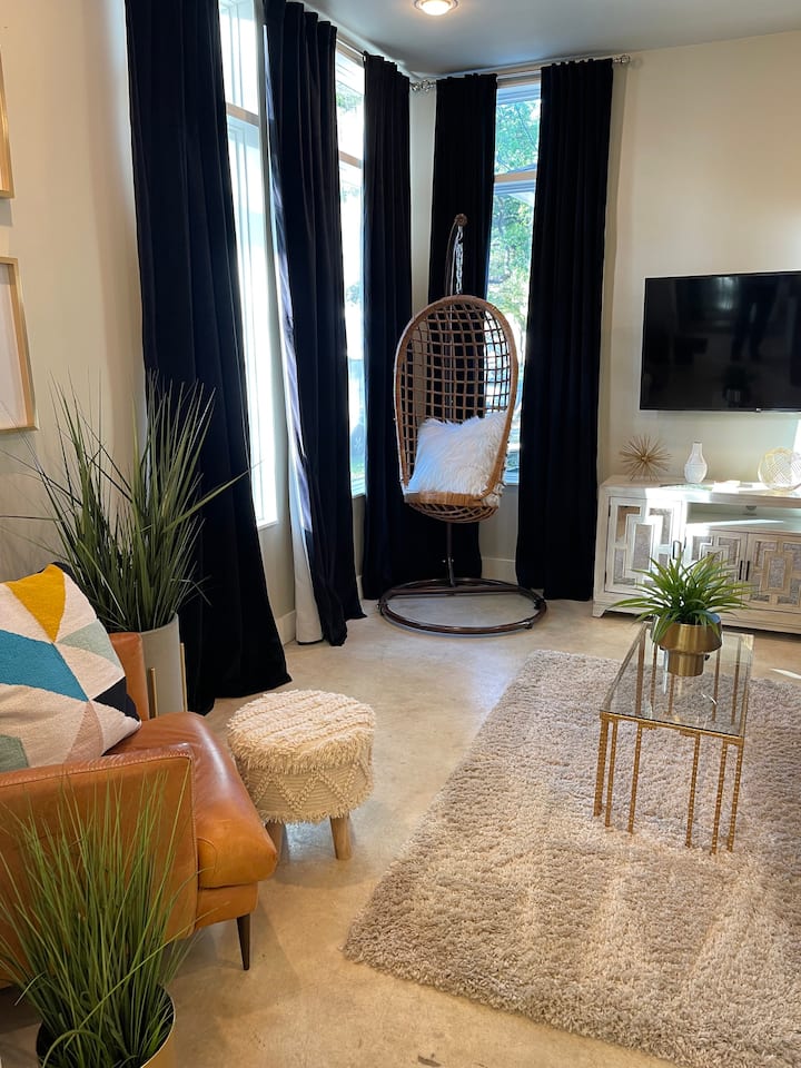 Contemporary Condo 5 Minutes From French Quarter Houses For Rent In contemporary-condo-5-minutes-from-french-quarter-houses-for-rent-in