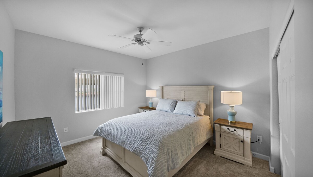 ห้องนอนที่ 2 พร้อมเตียงควีนไซส์