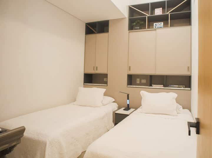 Chumba chenye vitanda pacha