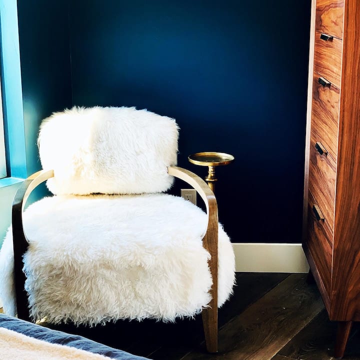 Yeti chair. You can groom it, yep, came with its own brush.