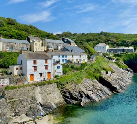 ⭐️Cosy 2 bedroom cottage with terrace on cliff edge