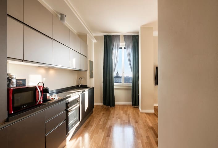 7° Floor Luxury Apartment Duomo View – 5 Guests gallery image 4