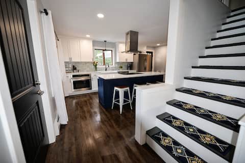 Luxury 4 bedroom home minutes from downtown.