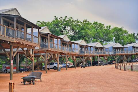 Son's Rio Cibolo Waterfront Cabin #1