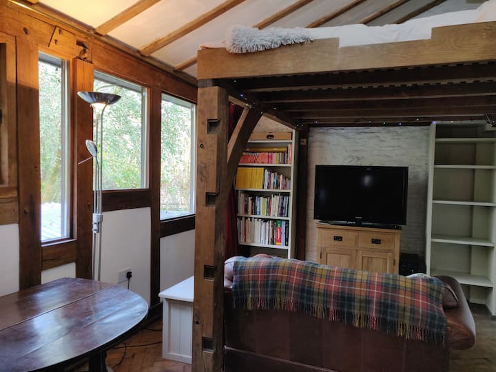 Cosy Dog-friendly Bolthole In The Mid-wales Hills - Llanidloes