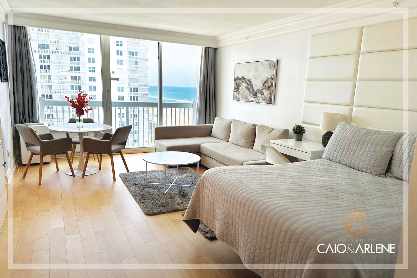 STUNNING OCEANVIEW, Beachfront, internet 70" TV