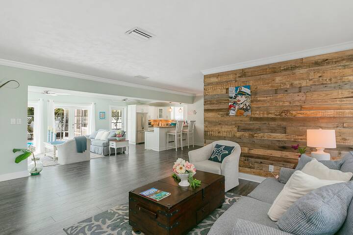 Coastal Style Pool House near the Beach