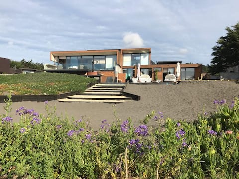 Great family home first line in Punta de Lobos