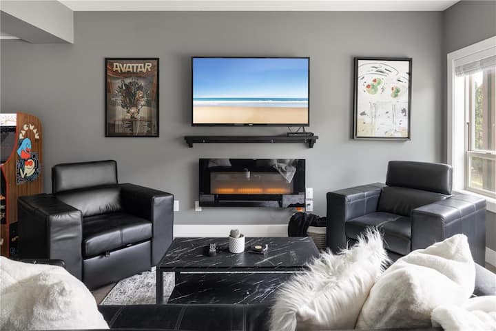 Modern 2 Bedroom Luxury Suite