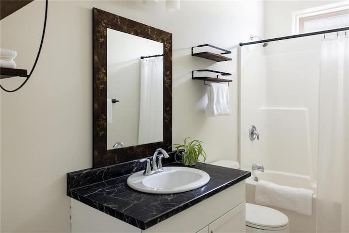 Modern 2 Bedroom Luxury Suite