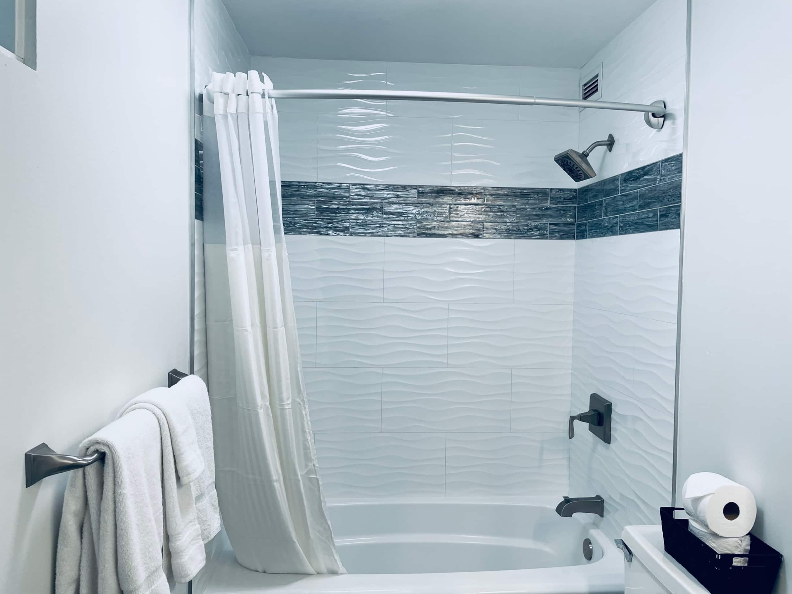Condo in Kihei · ★4.93 · 1 bedroom · 2 beds · 1 bath - Image 25