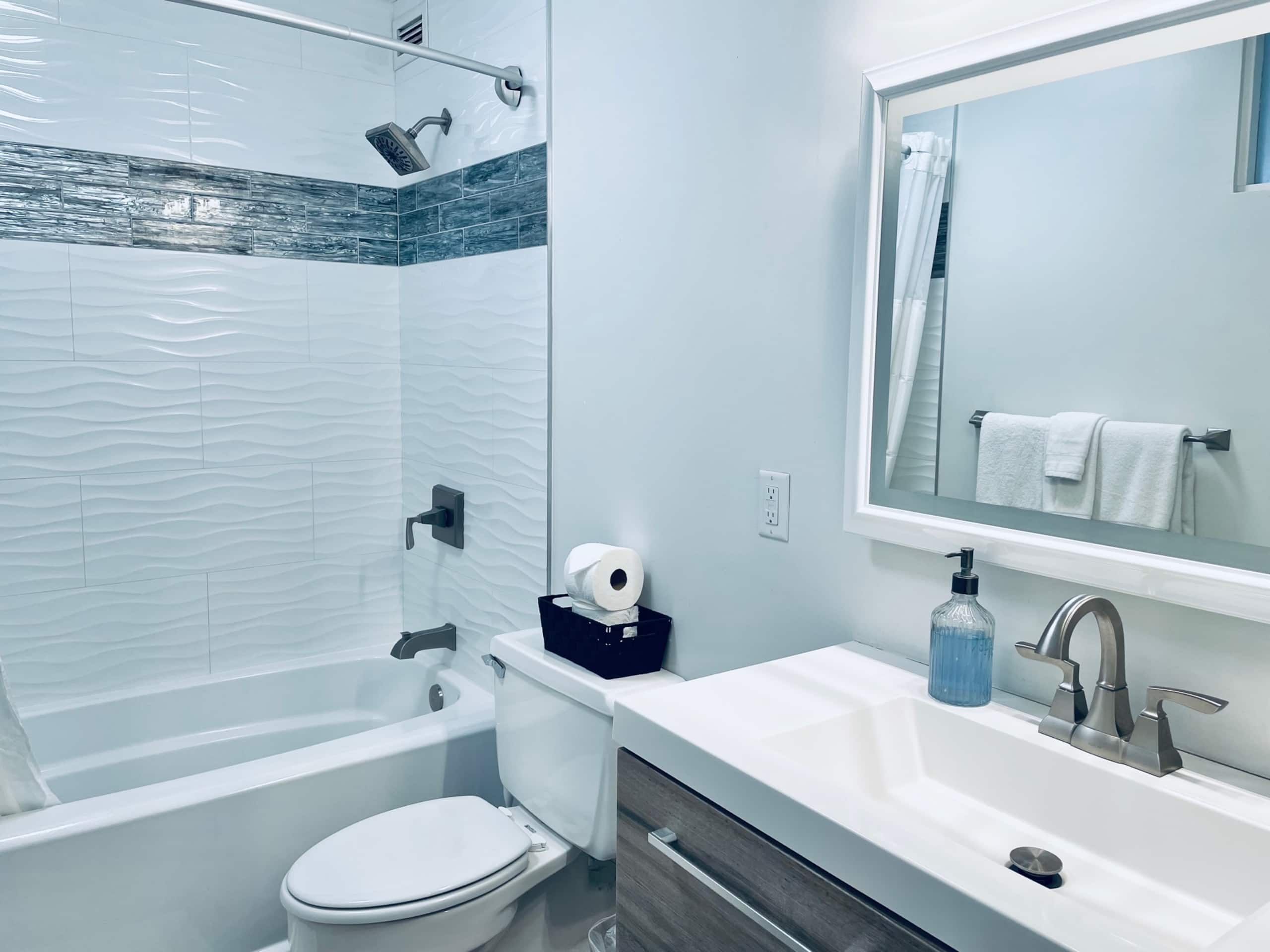 Condo in Kihei · ★4.93 · 1 bedroom · 2 beds · 1 bath - Image 21