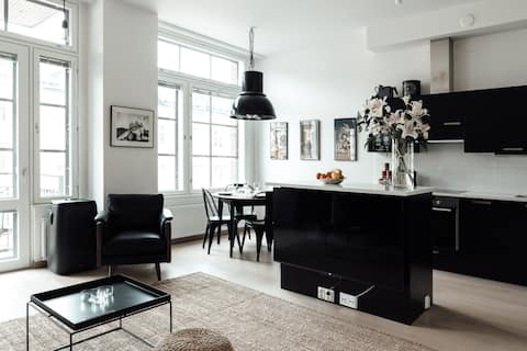 Top Airbnb: Loft-style condo near Design District with parking in Länsisatama